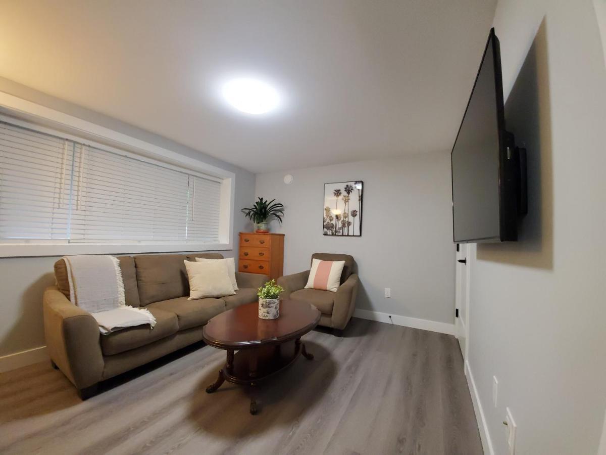 Contemporary Suite With Free-Parking Victoria Exterior photo