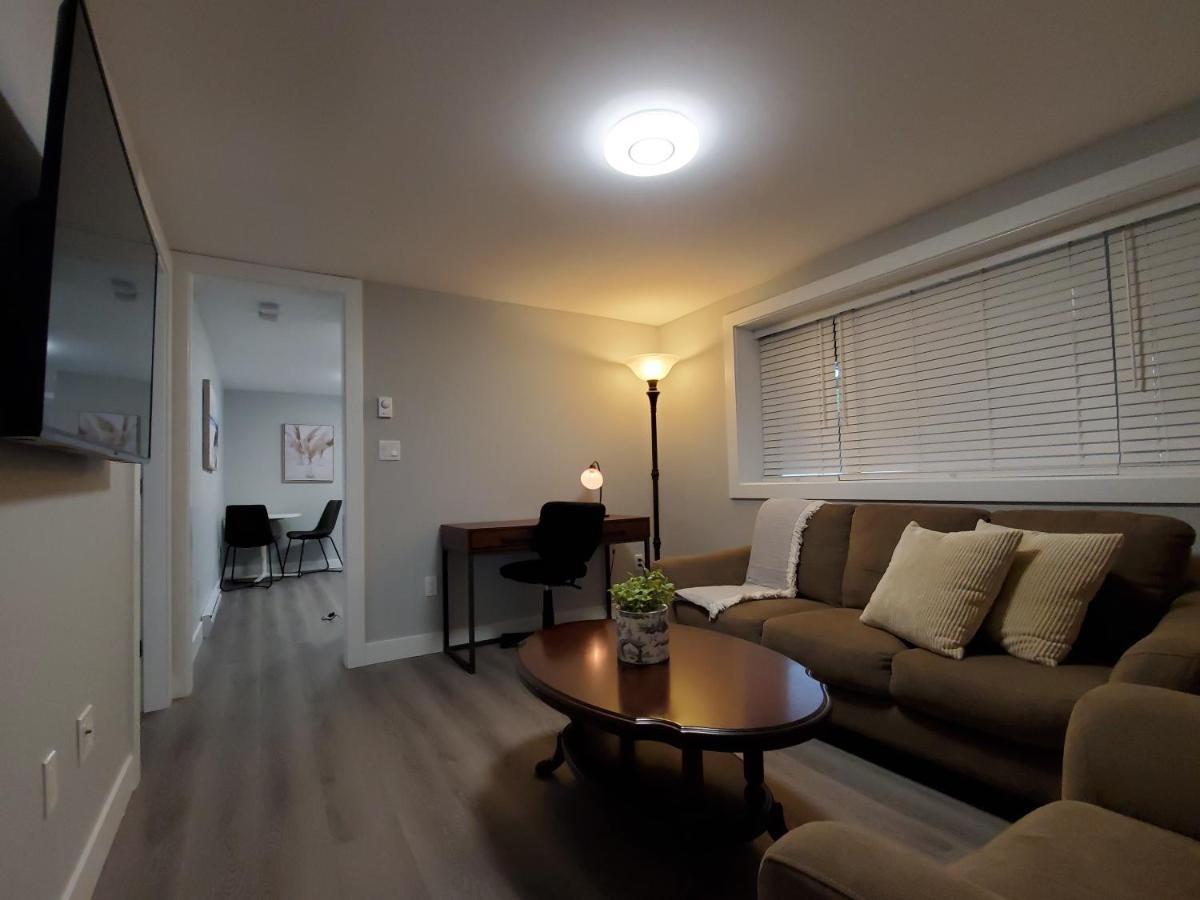 Contemporary Suite With Free-Parking Victoria Exterior photo